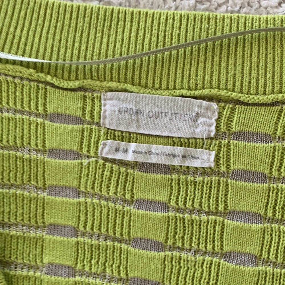 🌸Urban Outfitters | Tie Front Crop Top - Picture 4 of 4